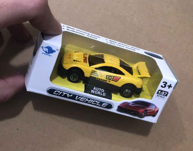 2018 1:64 new children's toys new alloy toy car alloy engineering vehicle (randomly sent) 1pcs One car